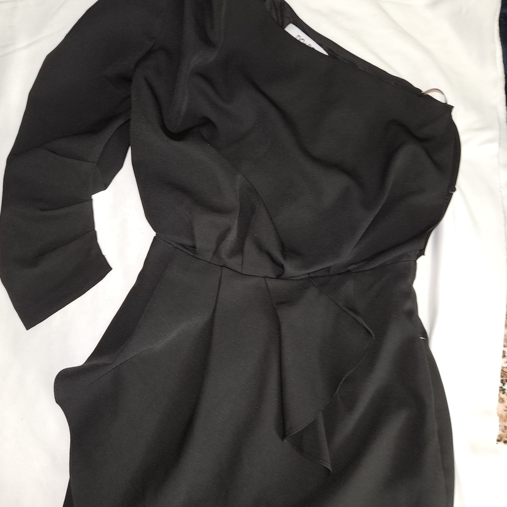 DO+BE Black One Shoulder Dolman Sleeve Sheath Dress